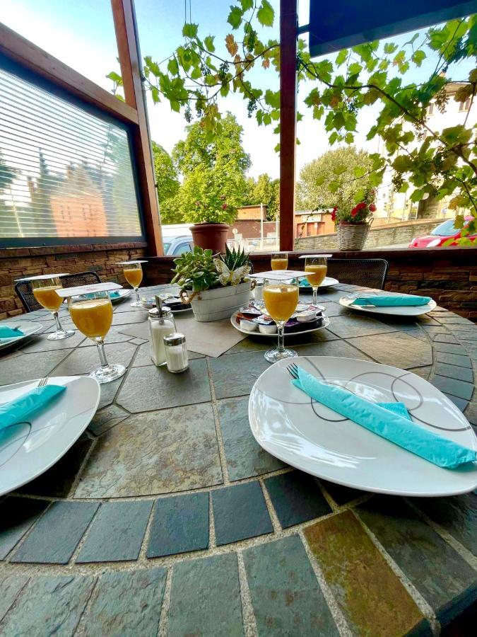 Zum Weissen Ross Hotel ลิมบวร์ก อัน แดร์ ลาน ภายนอก รูปภาพ